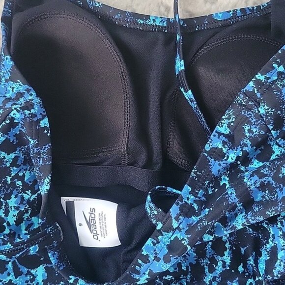 Speedo One Piece Swimsuit - Picture 4 of 6